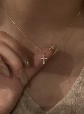 新款双十字架项链女锁骨链轻奢小众高级感简约时尚百搭设计冷清感