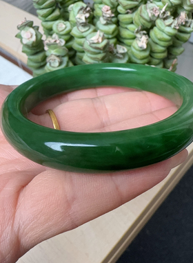 菠菜绿辣绿碧玉泥鳅背俄料