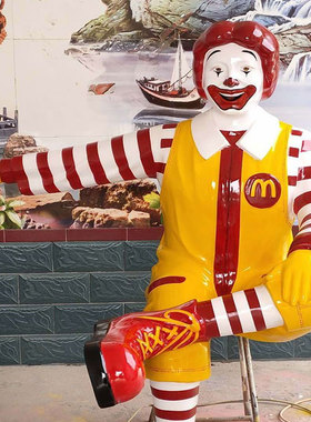 石膏小丑杂技表演抽象人物雕塑像