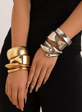 欧美跨境ins夸张光面开口抱抱手镯 个性街拍甜酷缠绕饰品首饰配饰