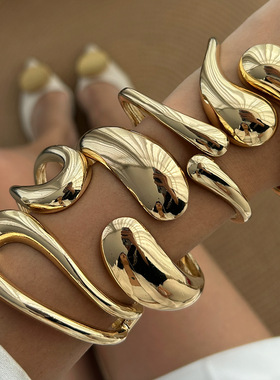 跨境抱抱开口手镯bracelet 个性金属光面对称水滴弹簧扣手环