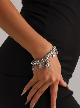 欧美跨境饰品金属质感爱心小熊