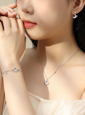 原创月光玫瑰手链女纯银时尚轻奢星月贝母手串小众设计闺蜜手饰品