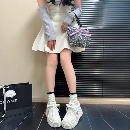 小个子厚底鞋女8CM高级感小白鞋增高松糕鞋内增高圆头小白鞋 - 图1