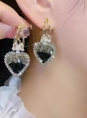 黑色水晶爱心耳环女2026年新款潮高级感轻奢复古桃心耳坠耳饰女