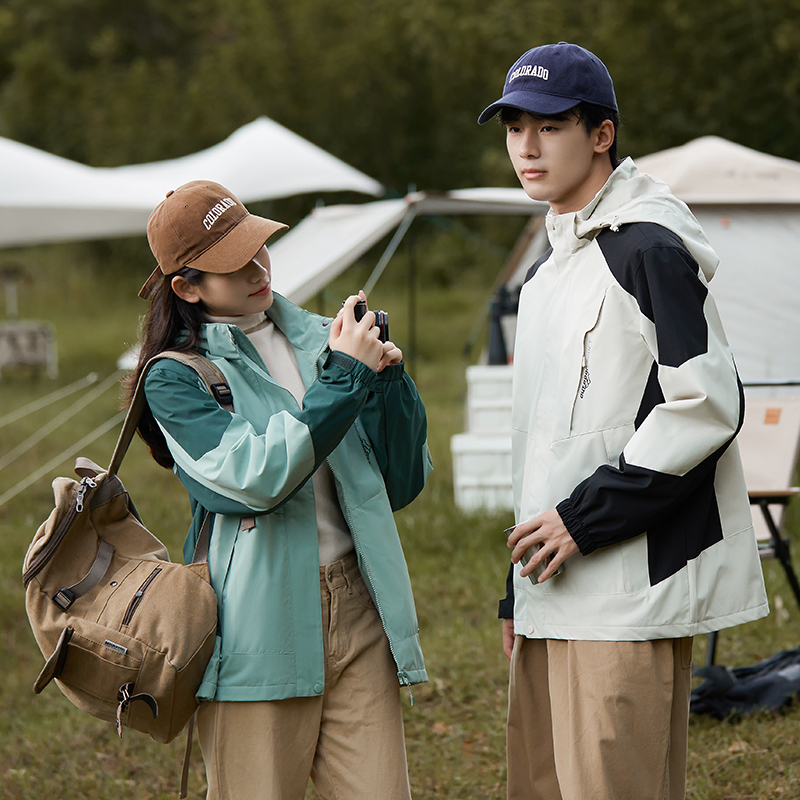 户外冲锋衣三合一男女款春秋季新款防风防水情侣可拆卸登山服外套-图0