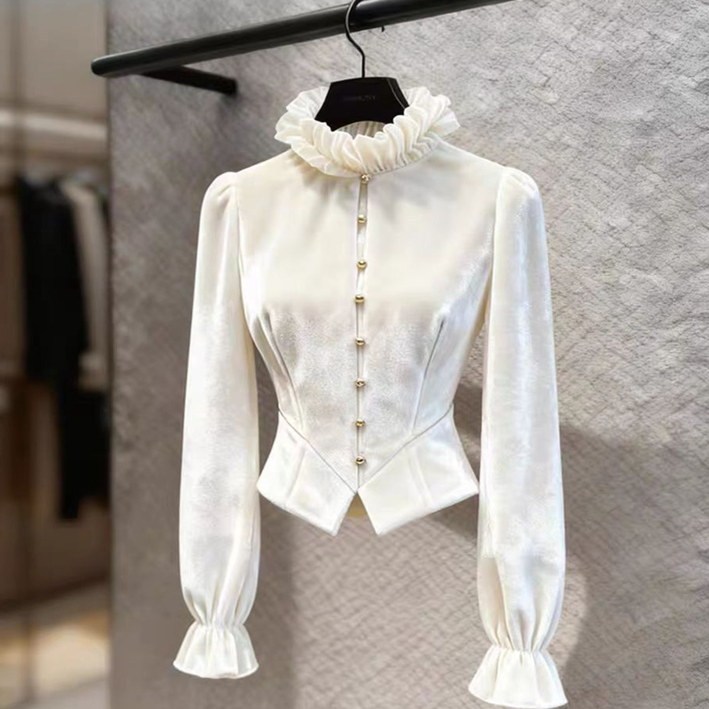 独特漂亮新款小衫女冬绝美巨好看设计感气质高端法式白色丝绒衬衫,淘宝优惠券,粉丝福利购,淘宝优惠卷