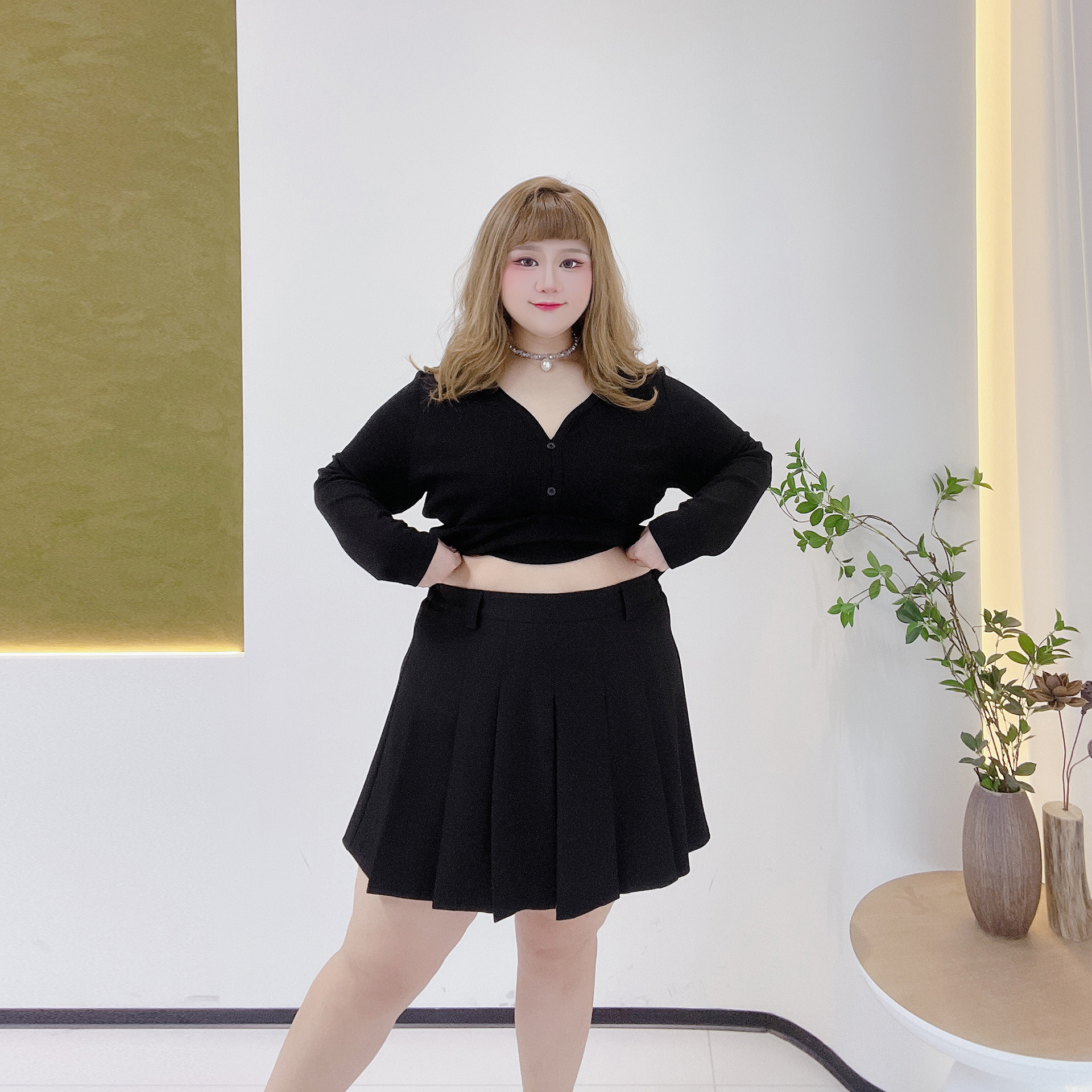 高腰遮肚学院纯色百褶半身裙胖莹莹大码女装秋季百搭显瘦黑色短裙,淘宝优惠券,粉丝福利购,淘宝优惠卷