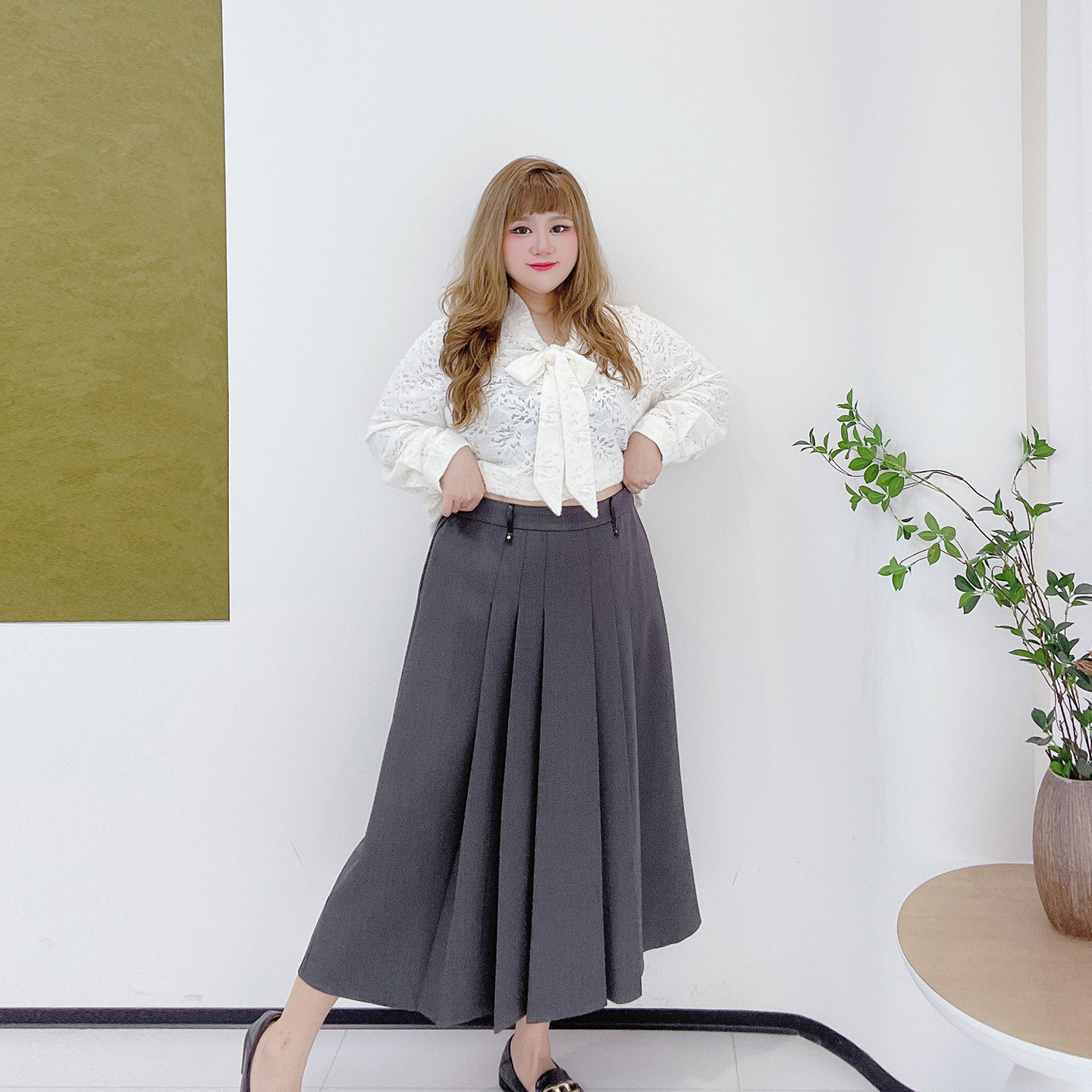 早秋通勤风遮肉穿搭胖莹莹大码女装气质高级感高腰纯色百褶半身裙,淘宝优惠券,粉丝福利购,淘宝优惠卷