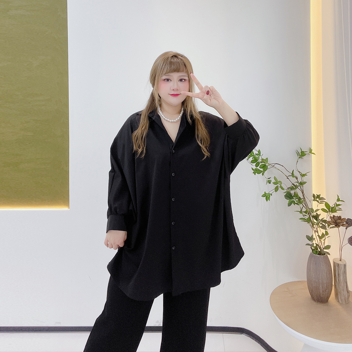 300斤遮肉加大码女装胖莹莹慵懒风秋气质纯色时尚落肩蝙蝠袖衬衫,淘宝优惠券,粉丝福利购,淘宝优惠卷