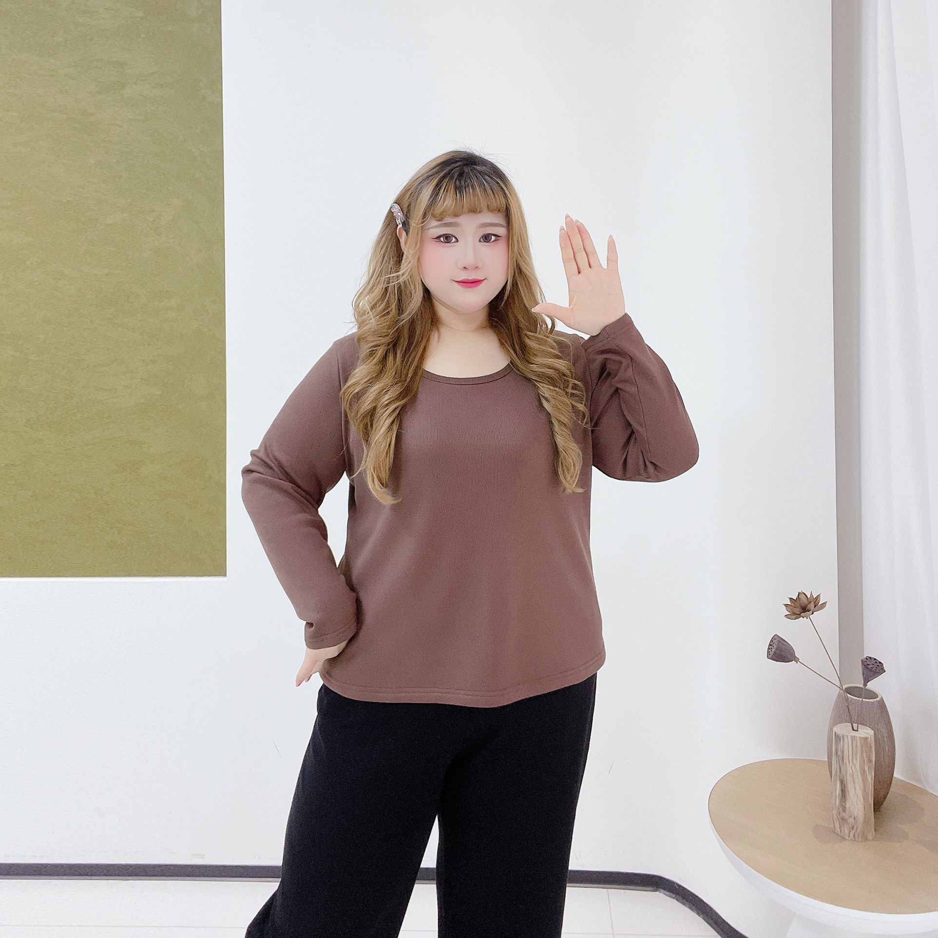 简约风大圆领百搭显瘦加绒打底衫胖莹莹大码女装秋冬加厚内搭上衣,淘宝优惠券,粉丝福利购,淘宝优惠卷