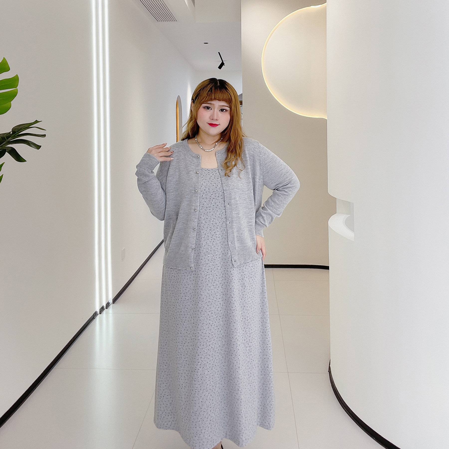 胖仙女莹莹大码女装胖mm秋季遮肉针织开衫捻褶碎花吊带连衣裙套装,淘宝优惠券,粉丝福利购,淘宝优惠卷