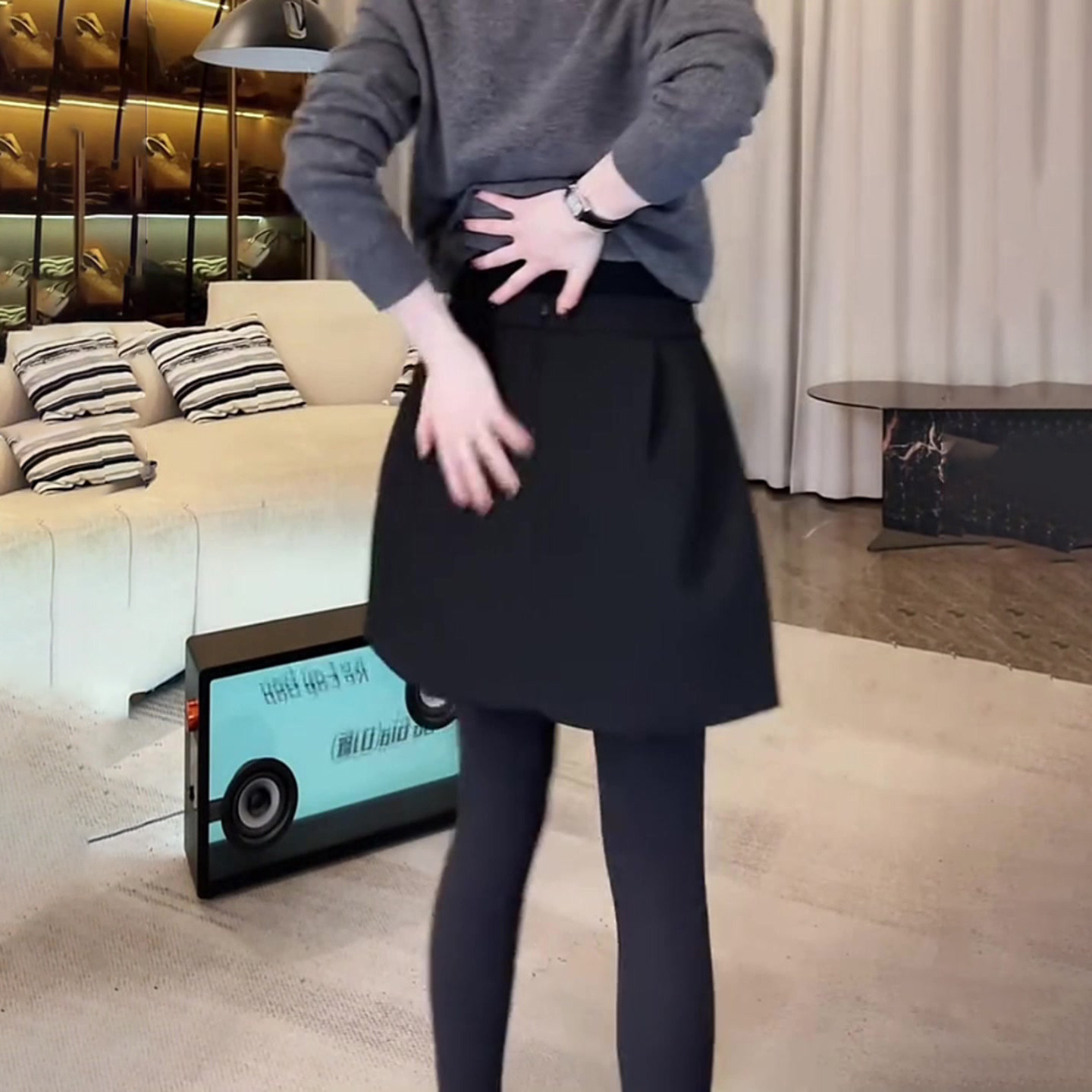 黑色厚款西装花苞短裙女秋季新款高腰显瘦遮肉气质时尚减龄半身裙,淘宝优惠券,粉丝福利购,淘宝优惠卷