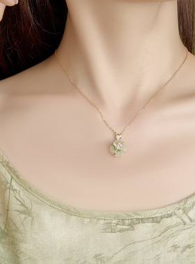 小众玉兰四叶草和田玉锁骨链