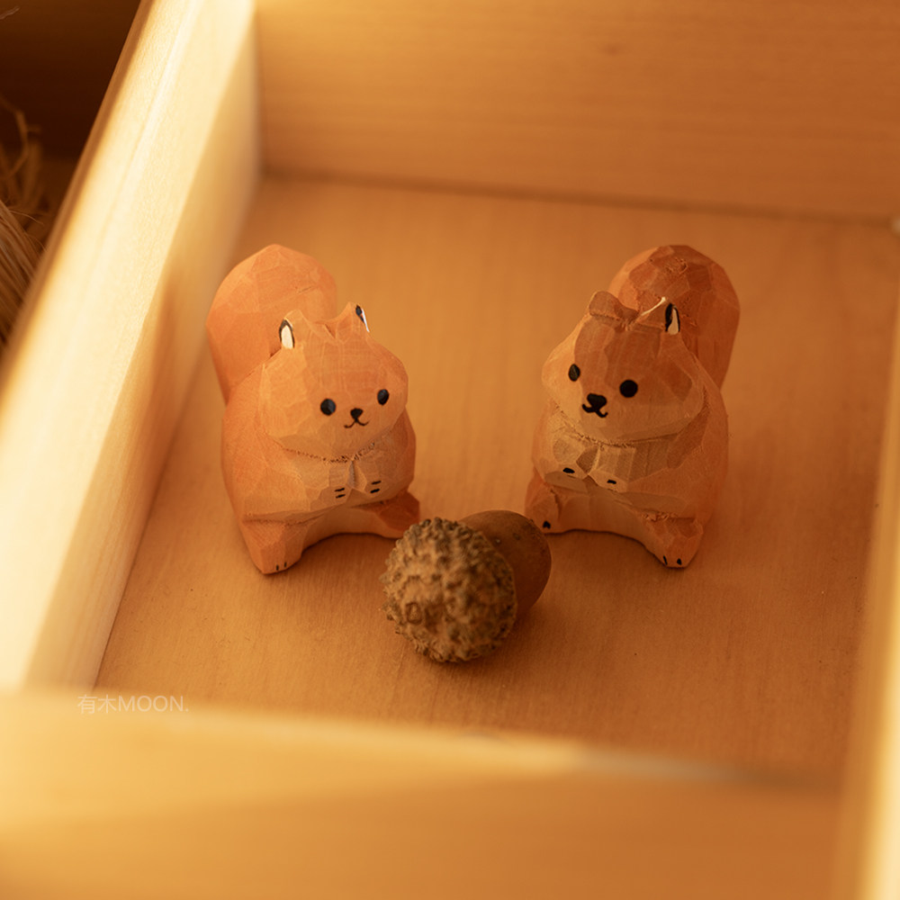 小松鼠  木雕可爱治愈迷你桌面摆件儿童橡果礼物礼品纯手工,淘宝优惠券,粉丝福利购,淘宝优惠卷
