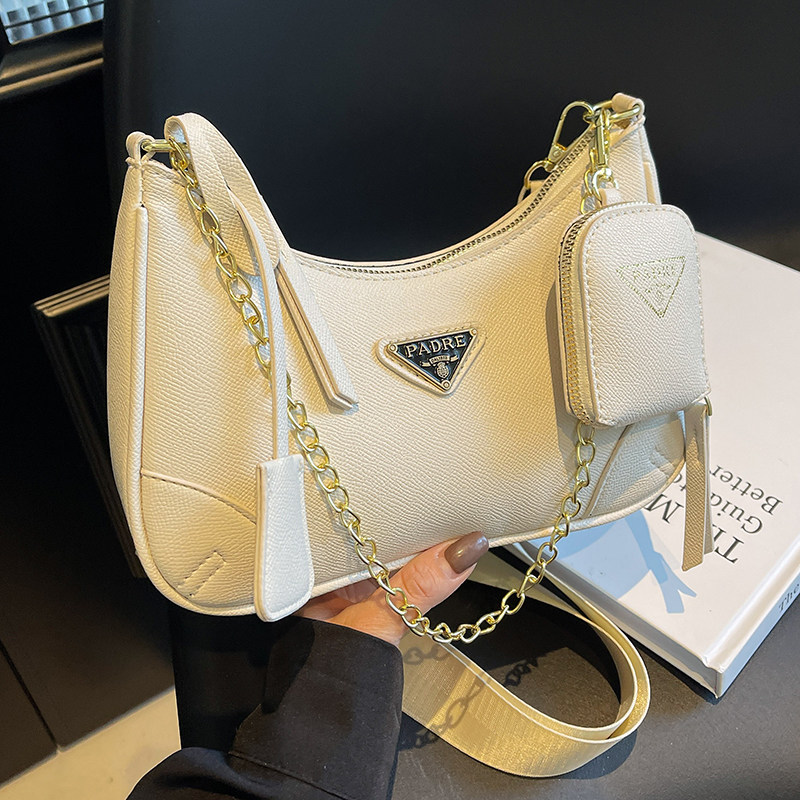 小众洋气月牙包女包2025新款高级感百搭斜挎小方包休闲通勤单肩包,淘宝优惠券,粉丝福利购,淘宝优惠卷