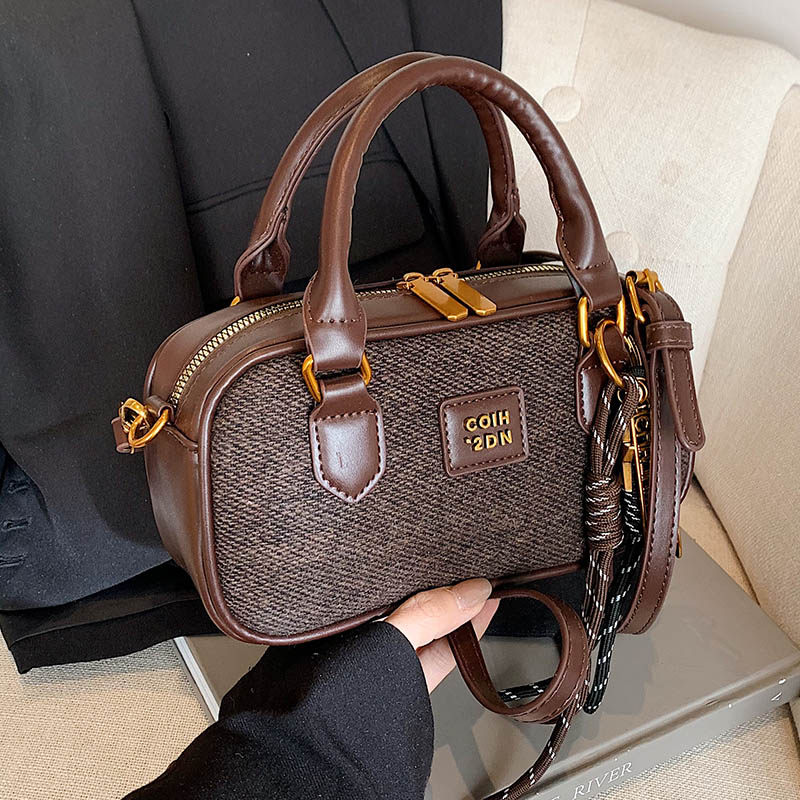 小众复古网红保龄球包女包2025新款百搭手提小方包通勤单肩斜挎包,淘宝优惠券,粉丝福利购,淘宝优惠卷