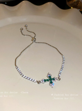 简约锆石十字架手链时尚个性通勤手环精致轻奢高级感百搭手饰批发