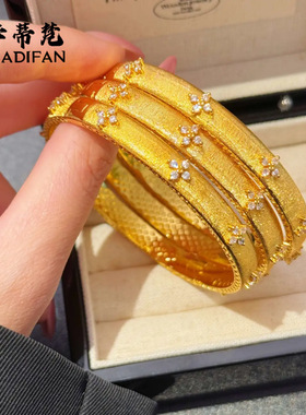 意大利工艺沙金点钻四叶草拉丝手镯女小众轻奢高级感金色手镯复古