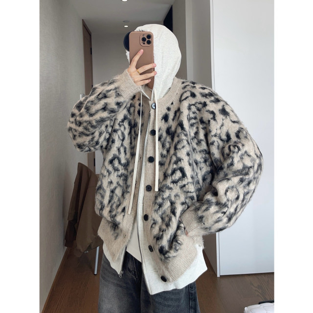 Dannyandzee spring retro warm khaki leopard print jacquard brushed button cardigan sweater jacket for men INS