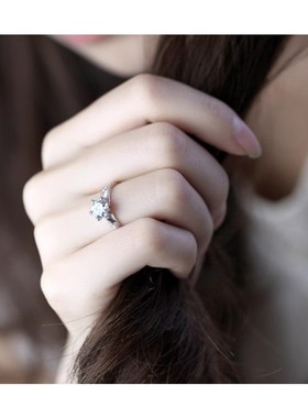 s925纯银六爪仿真钻戒女镶嵌50分简单女款皇冠戒指女简约气质饰品