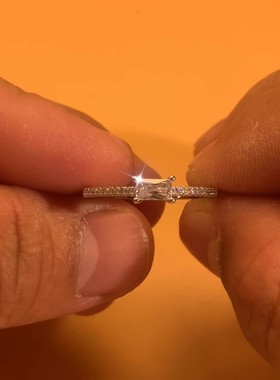 食指冰糖女款戒叠戒长方形冰花细排戴百搭S925钻戒纯银戒指莫桑石