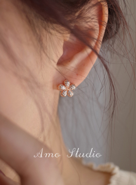 AMO未闻花名满钻花朵耳钉