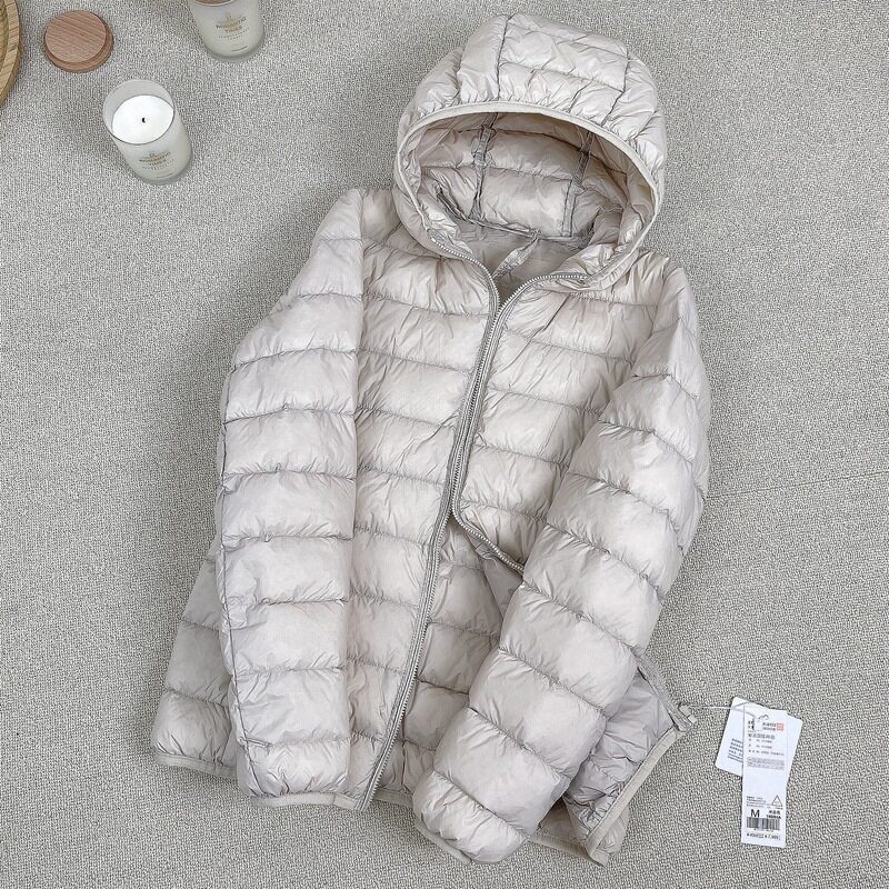 优品轻便女简约连帽轻薄羽绒服短款休闲薄款90白鸭绒外套时尚冬季