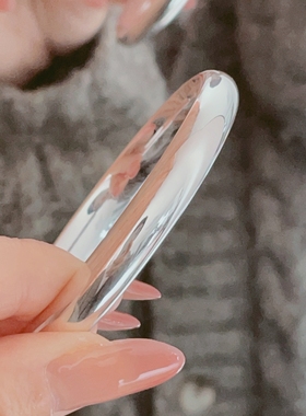 光面实心手镯简约大方百搭通勤