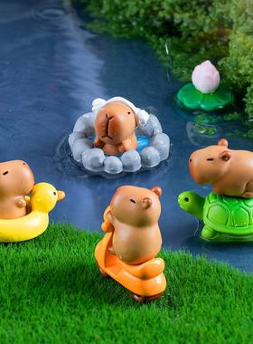 微景观创意可爱水豚卡皮巴拉小公仔盲盒装饰品配件车载桌面小摆件