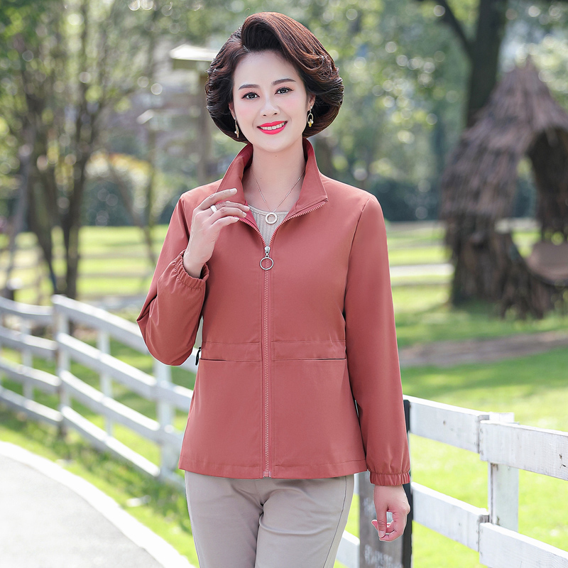 妈妈装小个子春秋装薄款夹克短款外套女时尚 新款大码婆婆上衣 2021 妈妈装小个子春秋装薄款夹克短款外套女时尚 新款大码婆婆上衣 2021
