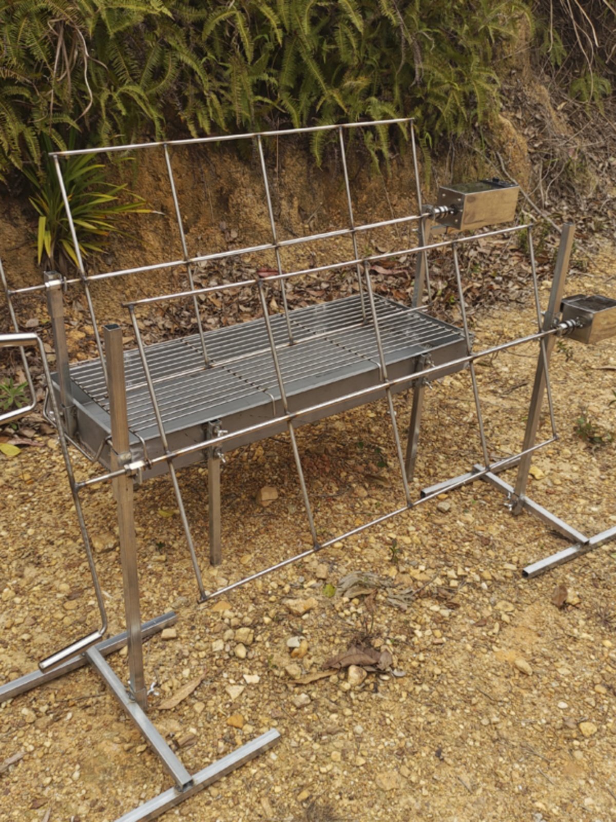 户外不锈钢电动旋转家用烧烤全羊架子炉子烤肉木炭乳猪烧烤架羊腿