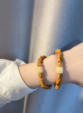 原创新款老山檀方块手链手串搭配菩提奶酪单圈手串 上手简单大方