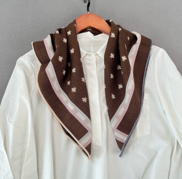 小蜜蜂65丝毛瑕疵围巾中方巾女秋冬季百搭保暖丝巾