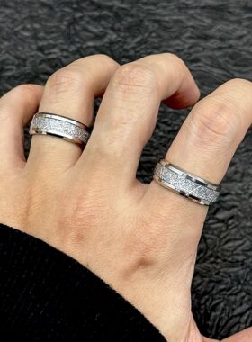 雾凇戒指男潮高级感百搭小众设计轻奢冷淡风指环钛钢男女情侣戒指