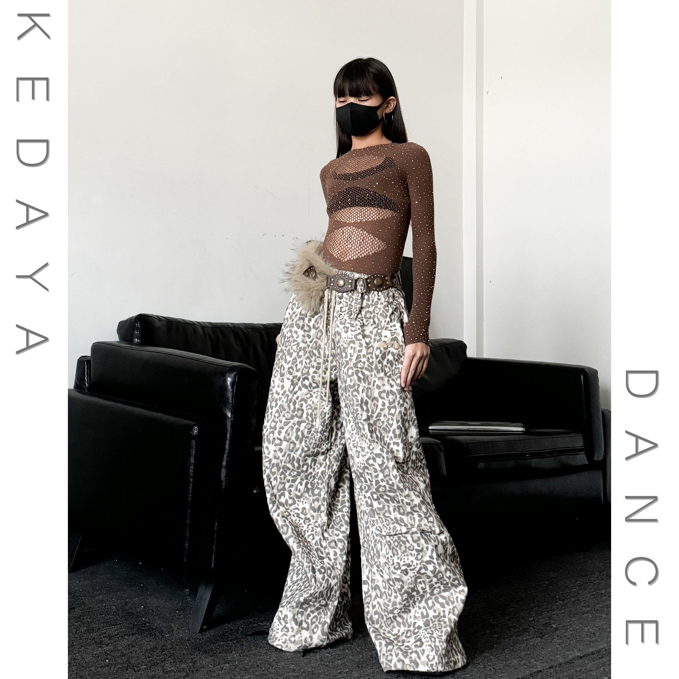 儿童女童爵士舞服少儿舞蹈服网纱满钻连体衣豹纹长裤演出服套装,淘宝优惠券,粉丝福利购,淘宝优惠卷