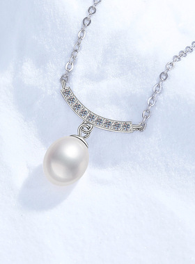 S925银镀18K金PT950铂金镶嵌莫桑石项链天然淡水珍珠简约微笑吊坠