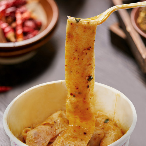 光友红油面皮非油炸宽泡面方便面批发速食干拌面凉皮擀面皮10袋装 - 图1