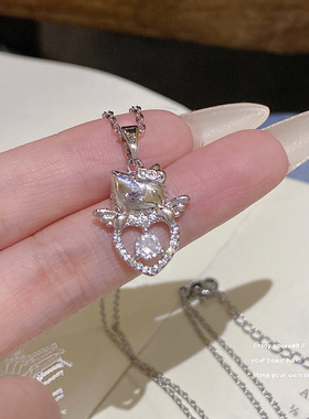 可爱小猫咪爱心天使项链女轻奢灵动甜美吊坠小众简约高级感锁骨链