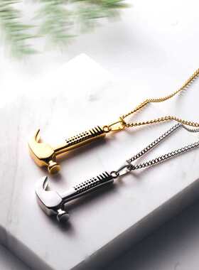 摇滚嘻哈榔头铁锤吊坠钛钢