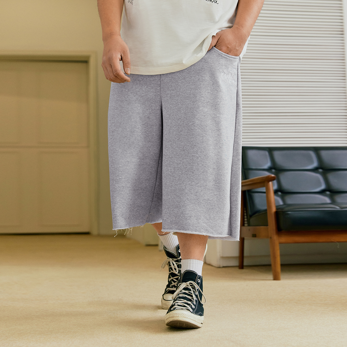 NMAX大码潮牌男装25年夏精致刺绣毛圈直筒卫裤加肥加大休闲七分裤