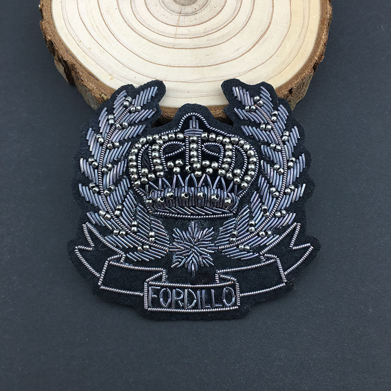 英伦学院百搭经典枪色皇冠图案专业手工刺绣 服饰配饰 印度丝布贴,淘宝优惠券,粉丝福利购,淘宝优惠卷