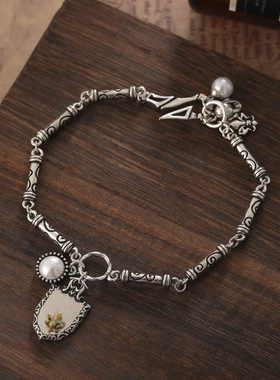 小众重工珍珠盾牌吊坠手链女时尚个性精致复古做旧百搭感手链