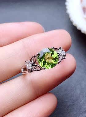 橄榄石纯银镶嵌水晶带证书戒指
