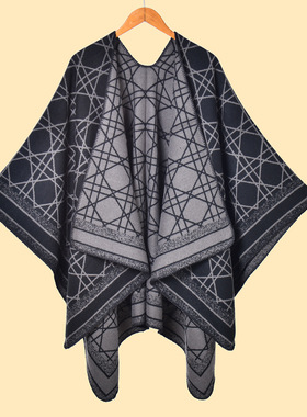 Ladiesnewshawlwiththicken