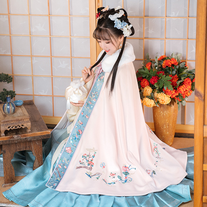 重回汉唐旗舰店重回汉唐满池娇汉服女正品原创刺绣加绒加厚日常披风斗篷秋冬外出0
