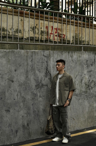 Gnomes lab 24SS抗皱免烫轻薄格纹泡泡纱刺绣短袖衬衫 - 图2