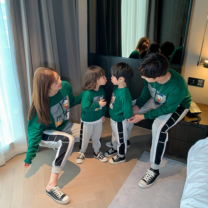 一家三口亲子装秋装外套卡通母女装 新款潮洋气亲子卫衣母子装 2020 一家三口亲子装秋装外套卡通母女装 新款潮洋气亲子卫衣母子装 2020