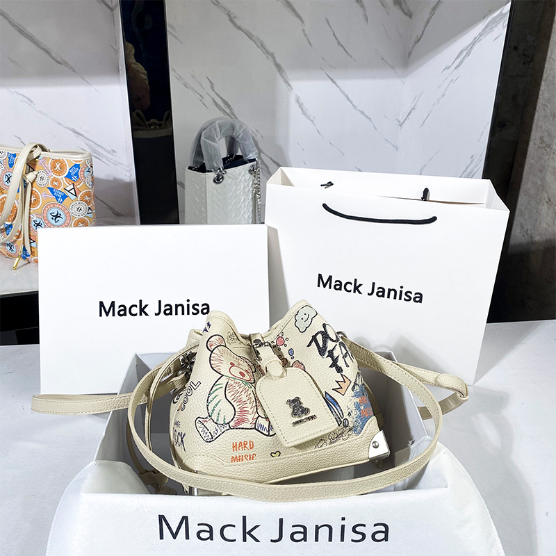 香港MACK JANISA专柜真皮休闲单肩性感抽绳水桶包设计感浪漫女包 - 图2