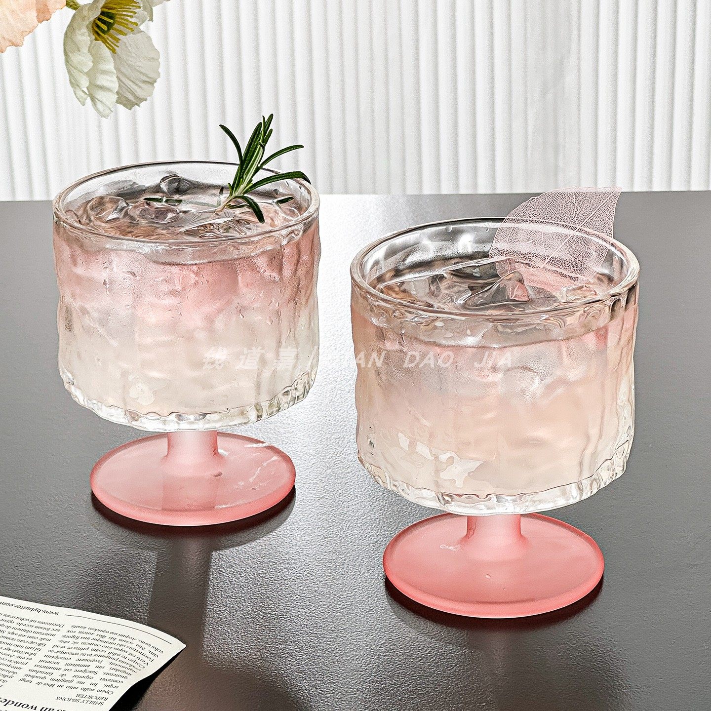 ins高颜值小众设计玻璃杯粉色鸡尾酒杯微醺树皮高脚杯送礼香槟杯,淘宝优惠券,粉丝福利购,淘宝优惠卷